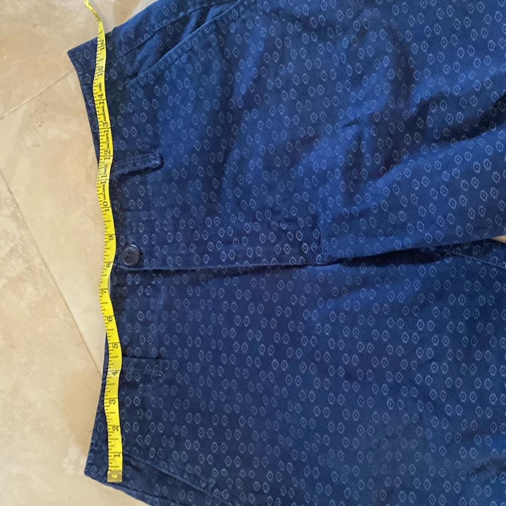 Men’s Aeropostale Shorts size 34. Dark blue